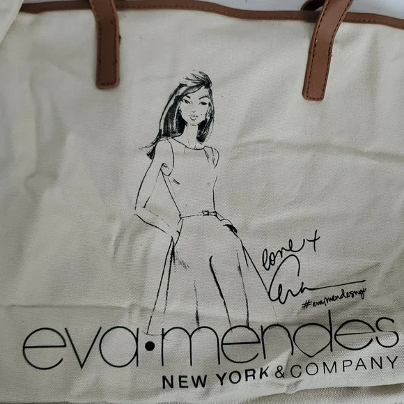 New York & Company Eva Mendes Tote Bag - Picture 2 of 8